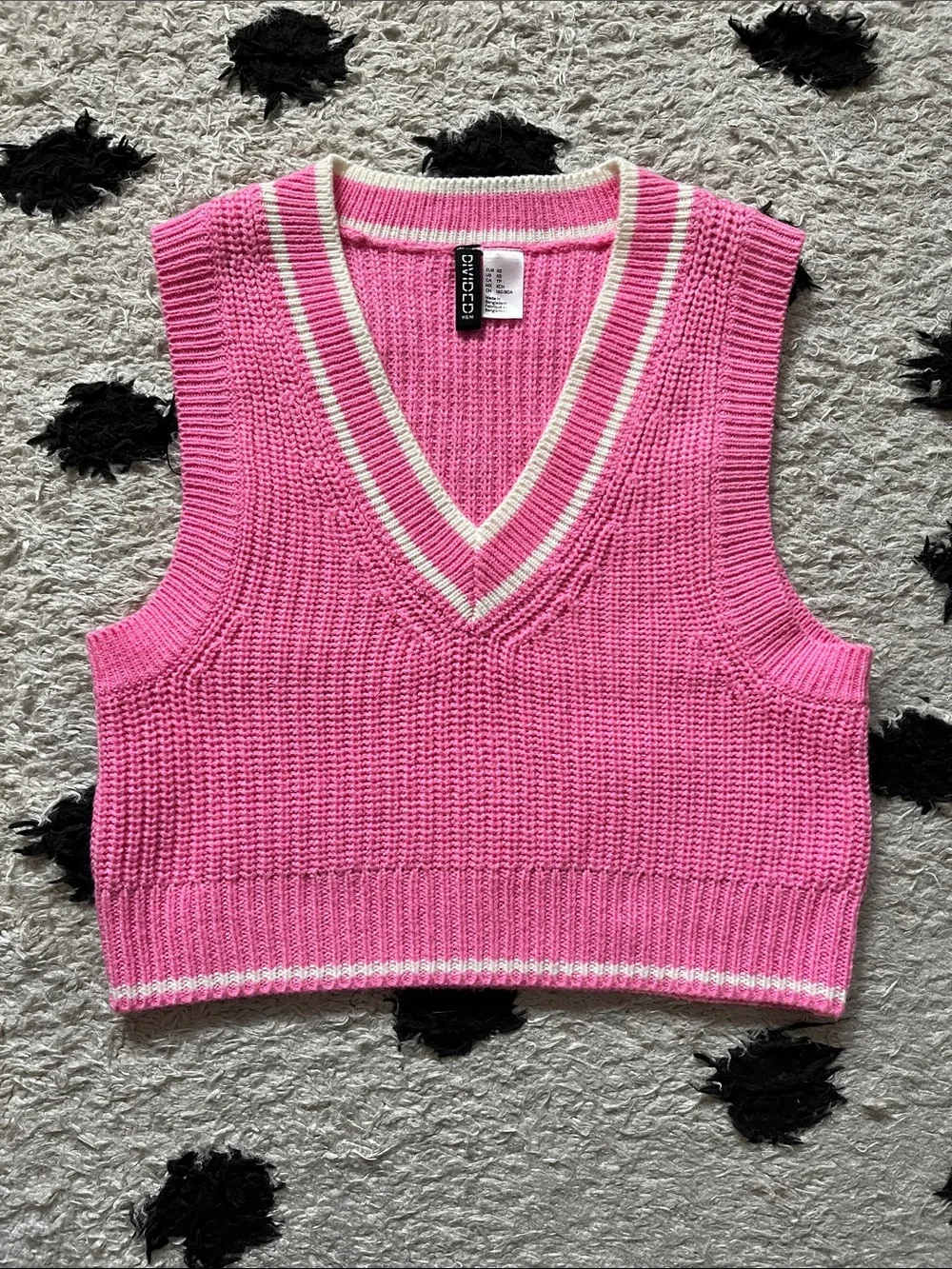 H&M size XS Pink and White V-Neck varsity Knit Vest